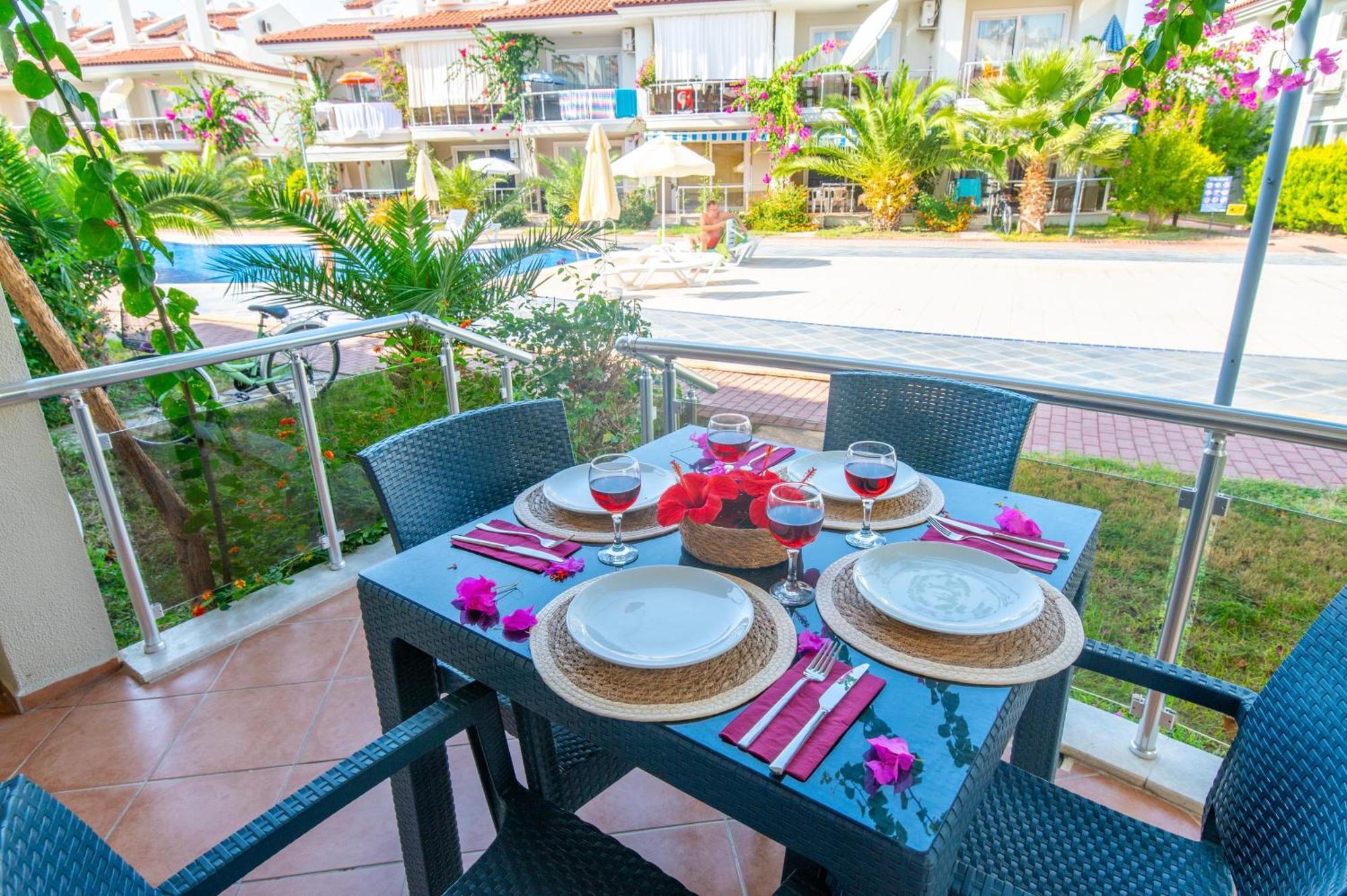 Sunset Beach Club Aqua Lettings Fethiye Exterior foto